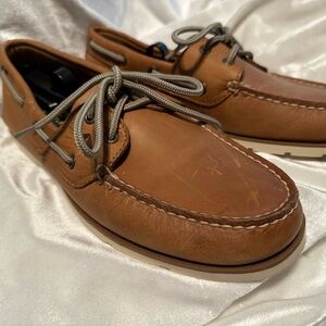 Men’s Sperry Tan Leather Boat Shoes with Moccasin Stitching